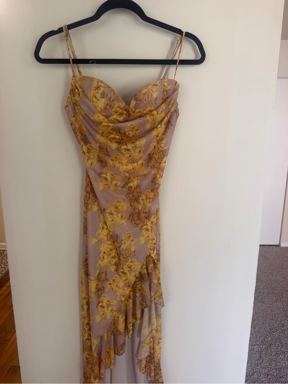 Dress - Picture 5 of 5